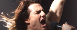 Tom Cruise zpívá hity od Guns N'Roses, Def Leppard a Bon Jovi